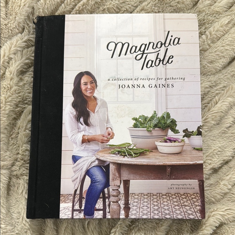 Magnolia Black and White Cookbook for the Kitchen
